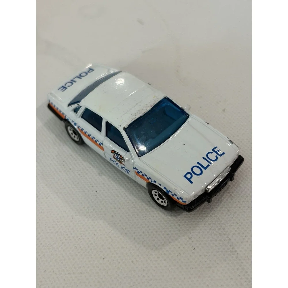 MATCHBOX jaguar xj6